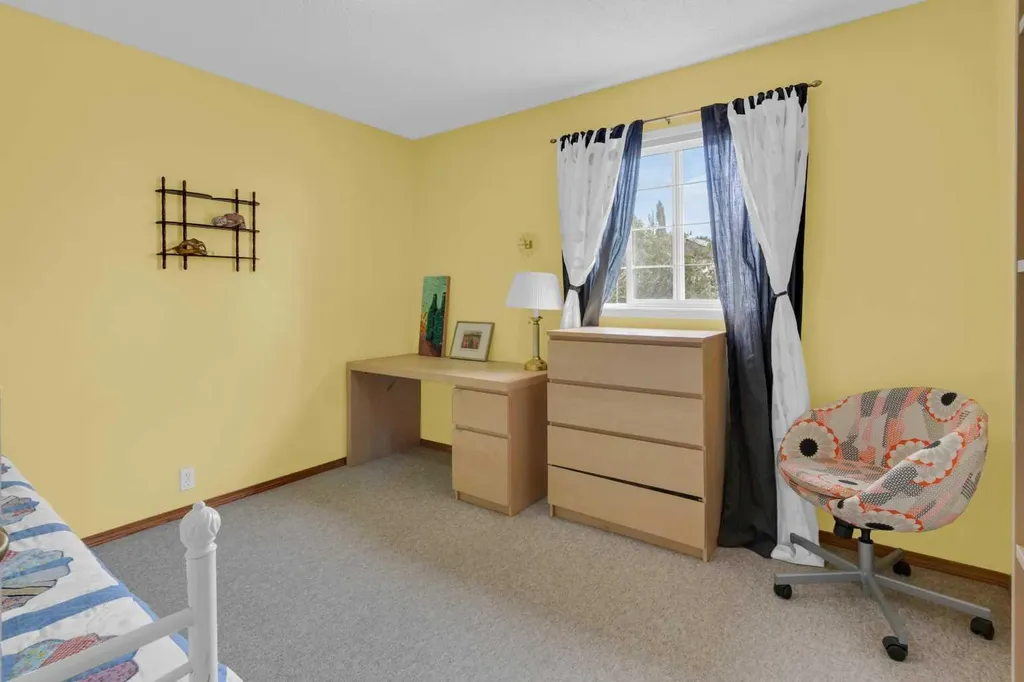 264 Tuscany Ridge View NW Calgary AB T3L 2J7