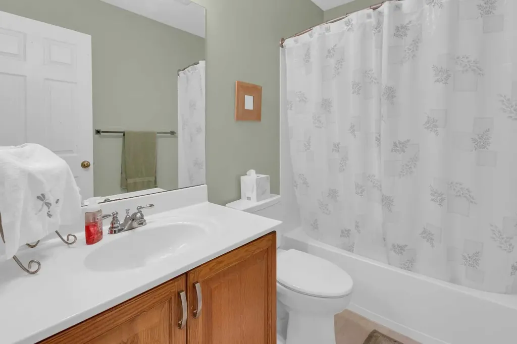 264 Tuscany Ridge View NW Calgary AB T3L 2J7