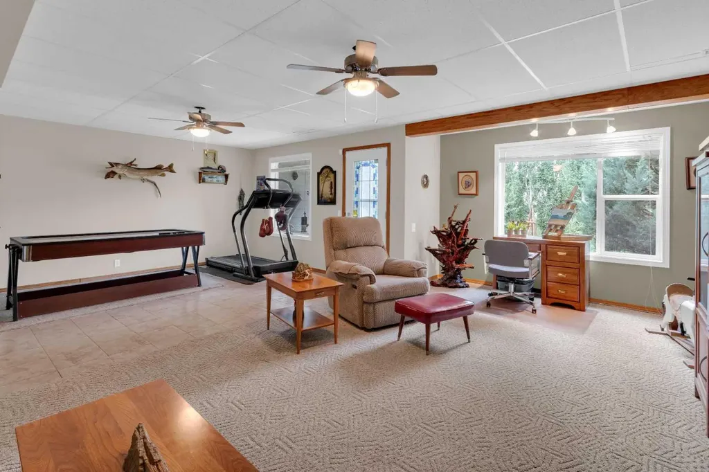 264 Tuscany Ridge View NW Calgary AB T3L 2J7