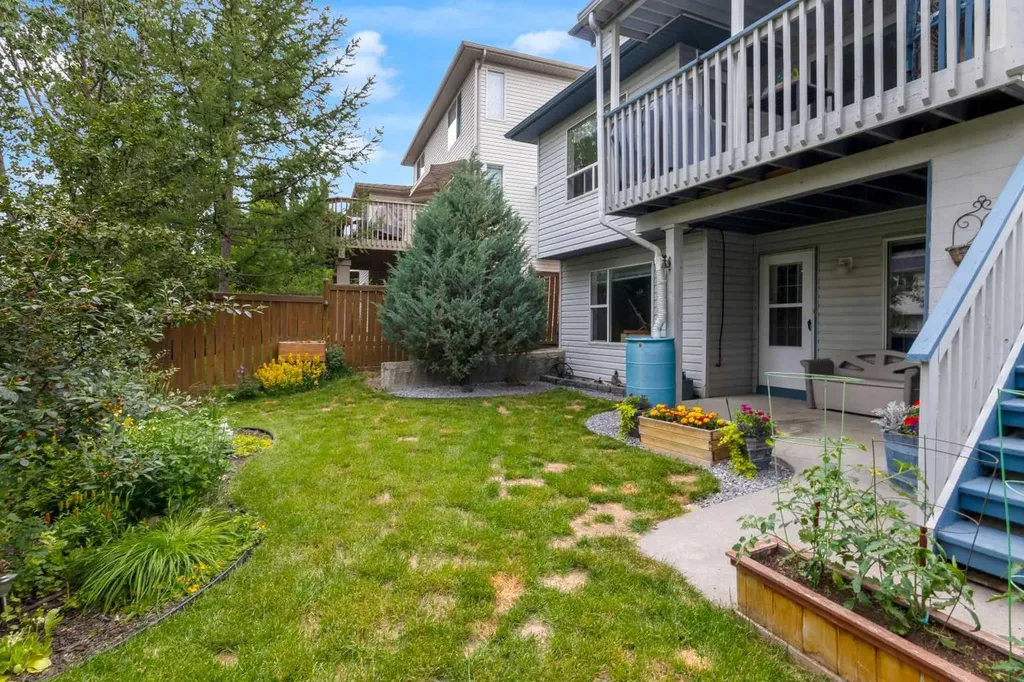 264 Tuscany Ridge View NW Calgary AB T3L 2J7