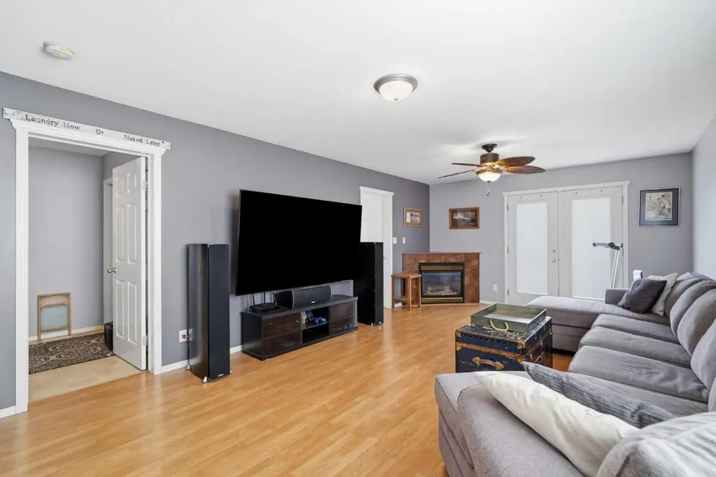 19 Ralston Crescent Red Deer AB T4P3Y5