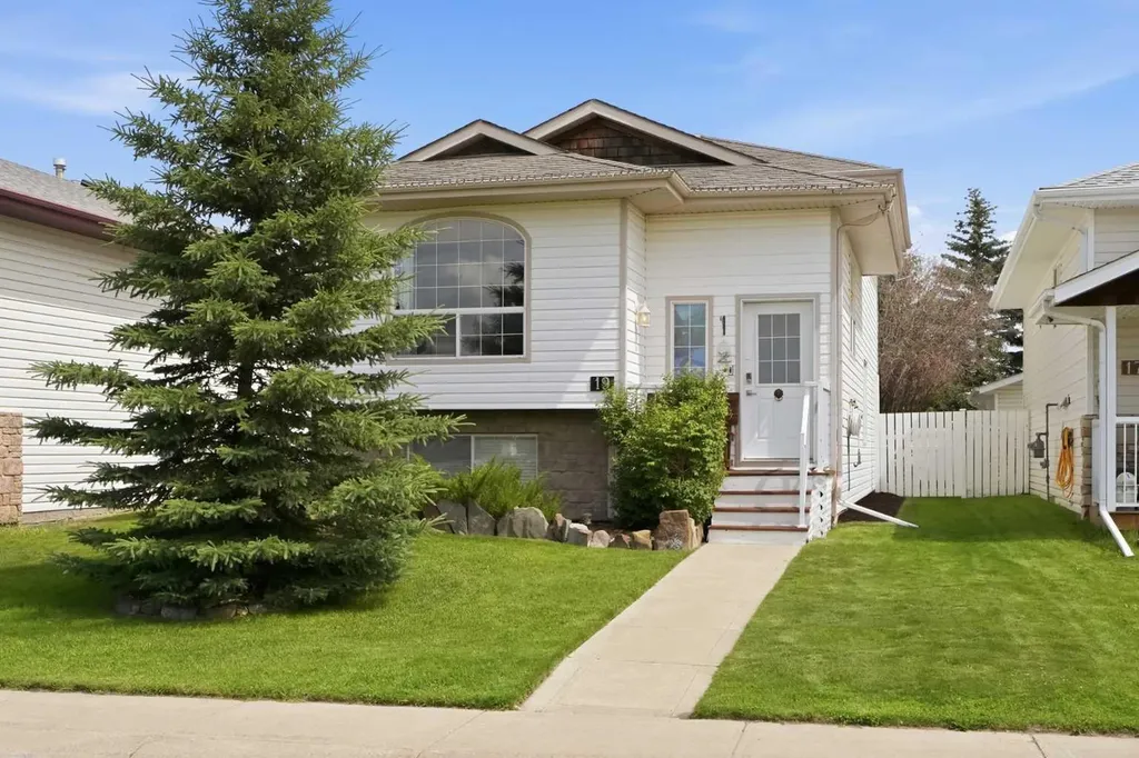 19 Ralston Crescent Red Deer AB T4P3Y5
