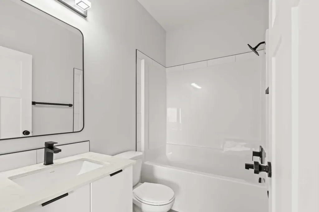 8734 83 Avenue Grande Prairie AB T8V 6J3