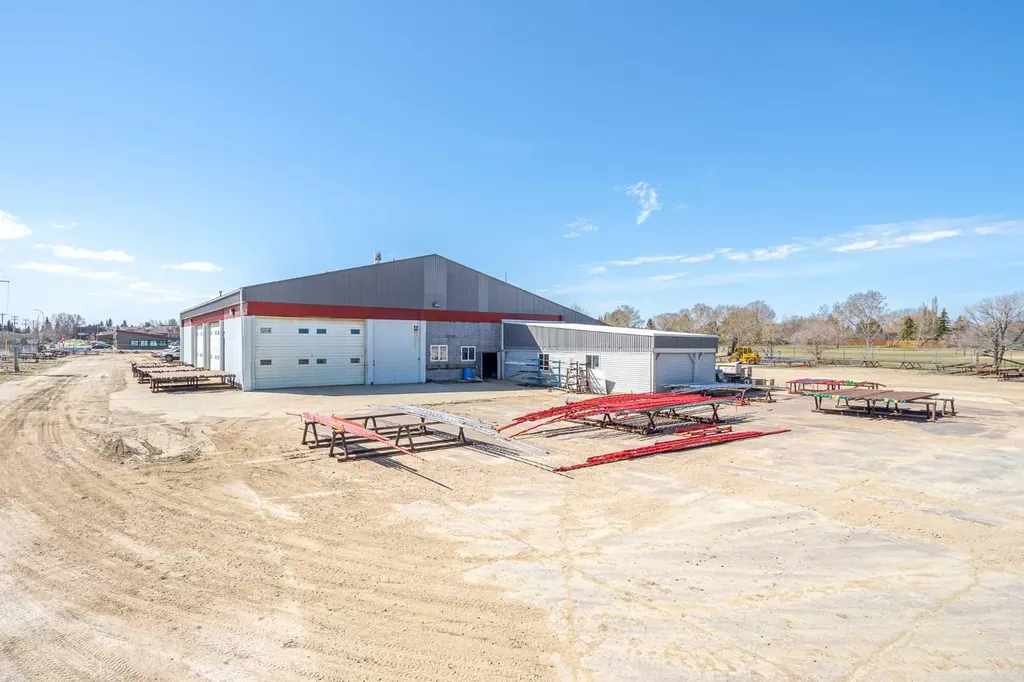 5109 41 Street Lloydminster AB T9V 1P7