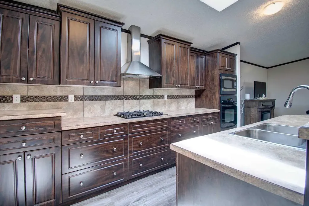 24 Spring Dale Court SE Airdrie AB T4A1N9