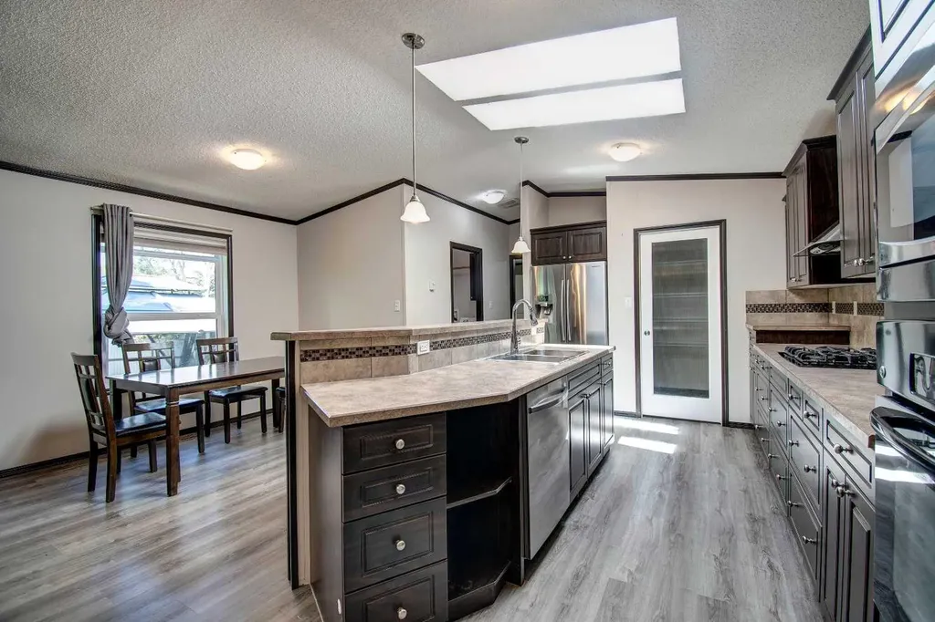 24 Spring Dale Court SE Airdrie AB T4A1N9