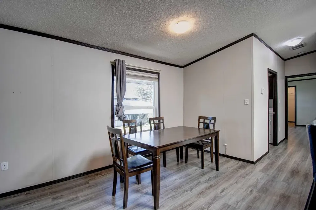 24 Spring Dale Court SE Airdrie AB T4A1N9