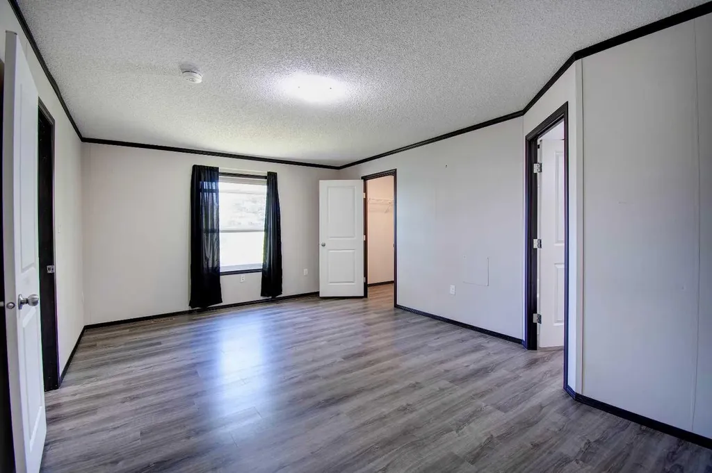 24 Spring Dale Court SE Airdrie AB T4A1N9