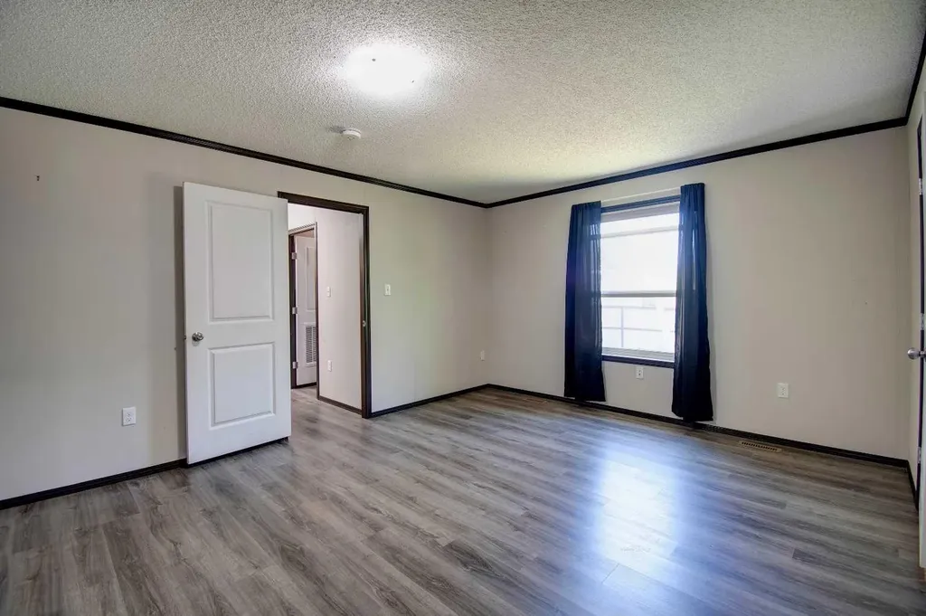 24 Spring Dale Court SE Airdrie AB T4A1N9