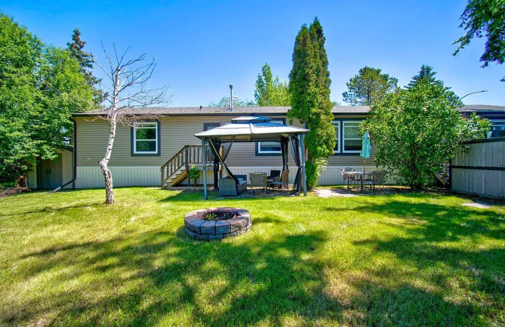 24 Spring Dale Court SE Airdrie AB T4A1N9