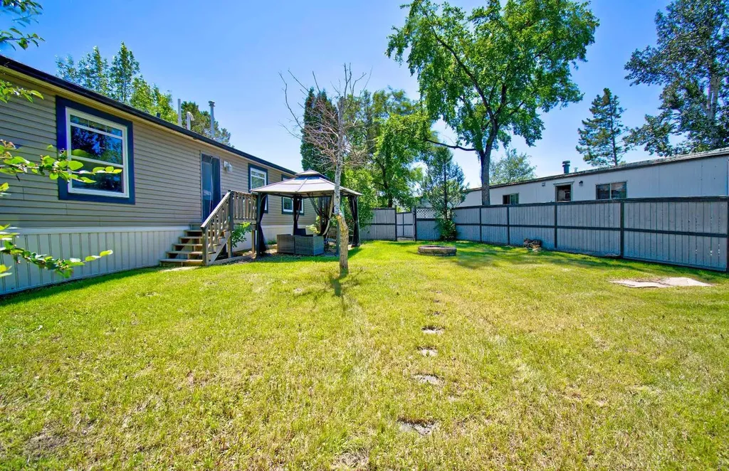 24 Spring Dale Court SE Airdrie AB T4A1N9