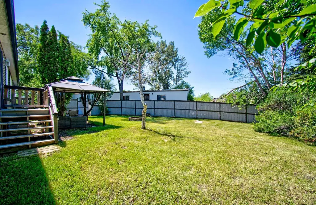 24 Spring Dale Court SE Airdrie AB T4A1N9