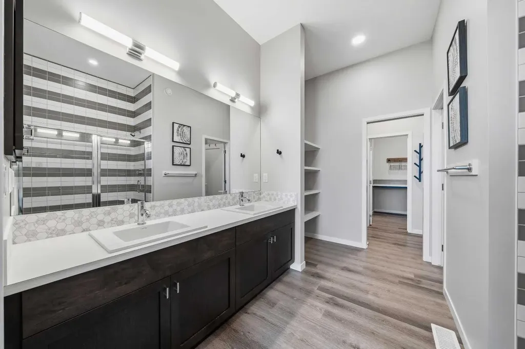 240 D'arcy Ranch Drive Okotoks AB T1S 5T1