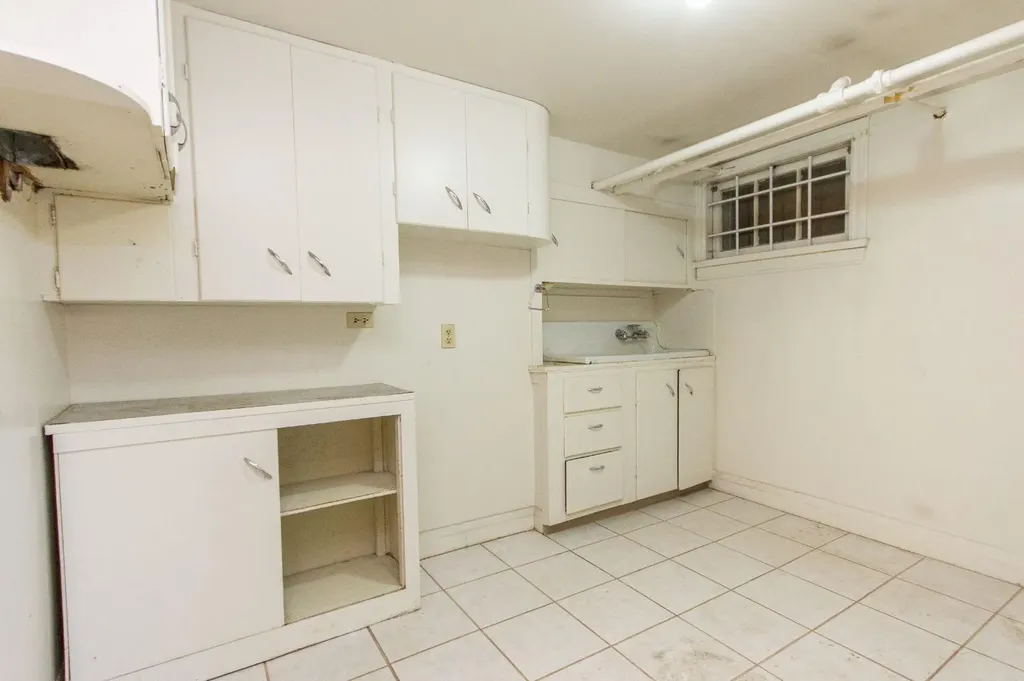 4917 46 Street Red Deer AB T4N 1N2