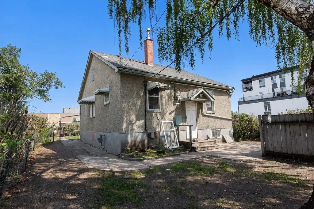 4917 46 Street Red Deer AB T4N 1N2