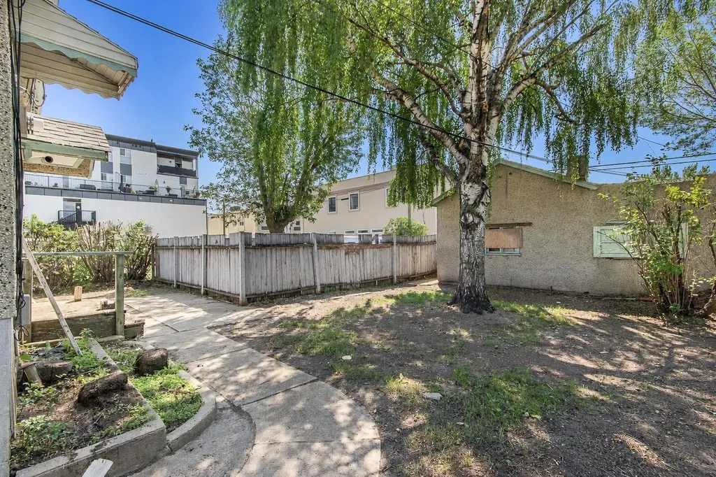 4917 46 Street Red Deer AB T4N 1N2
