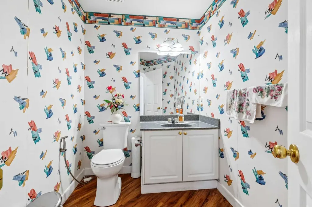 23 Sierra Nevada Close SW Calgary AB T3H 3H4