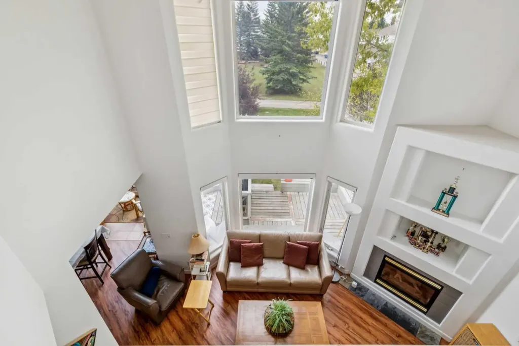 23 Sierra Nevada Close SW Calgary AB T3H 3H4