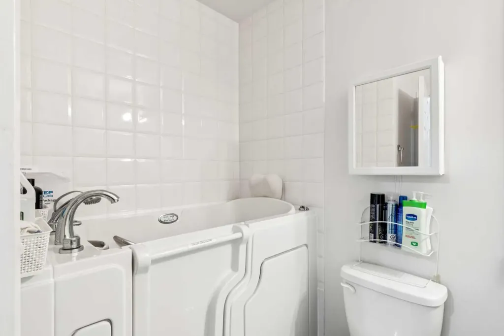 23 Sierra Nevada Close SW Calgary AB T3H 3H4