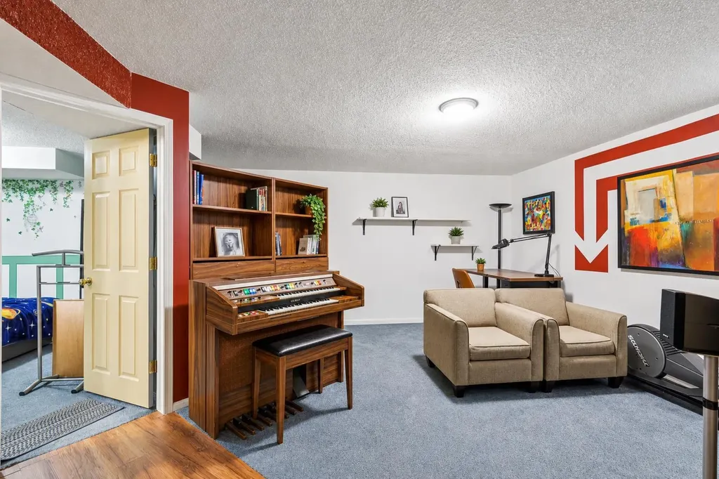 23 Sierra Nevada Close SW Calgary AB T3H 3H4
