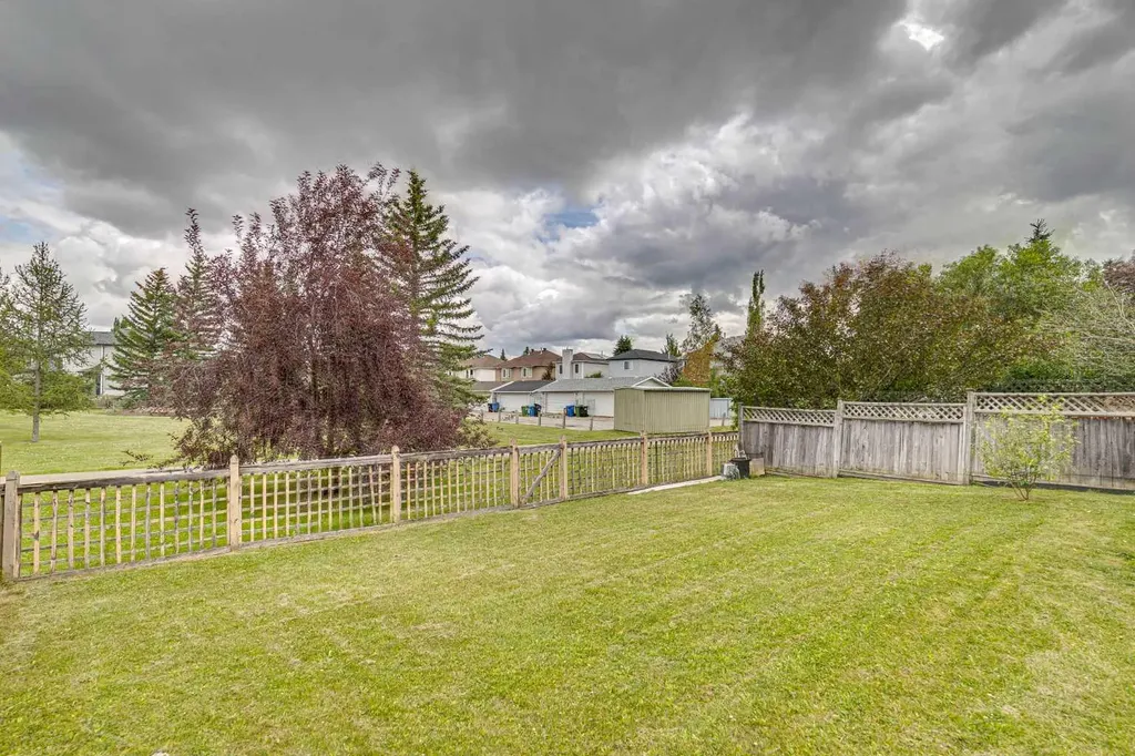 23 Sierra Nevada Close SW Calgary AB T3H 3H4
