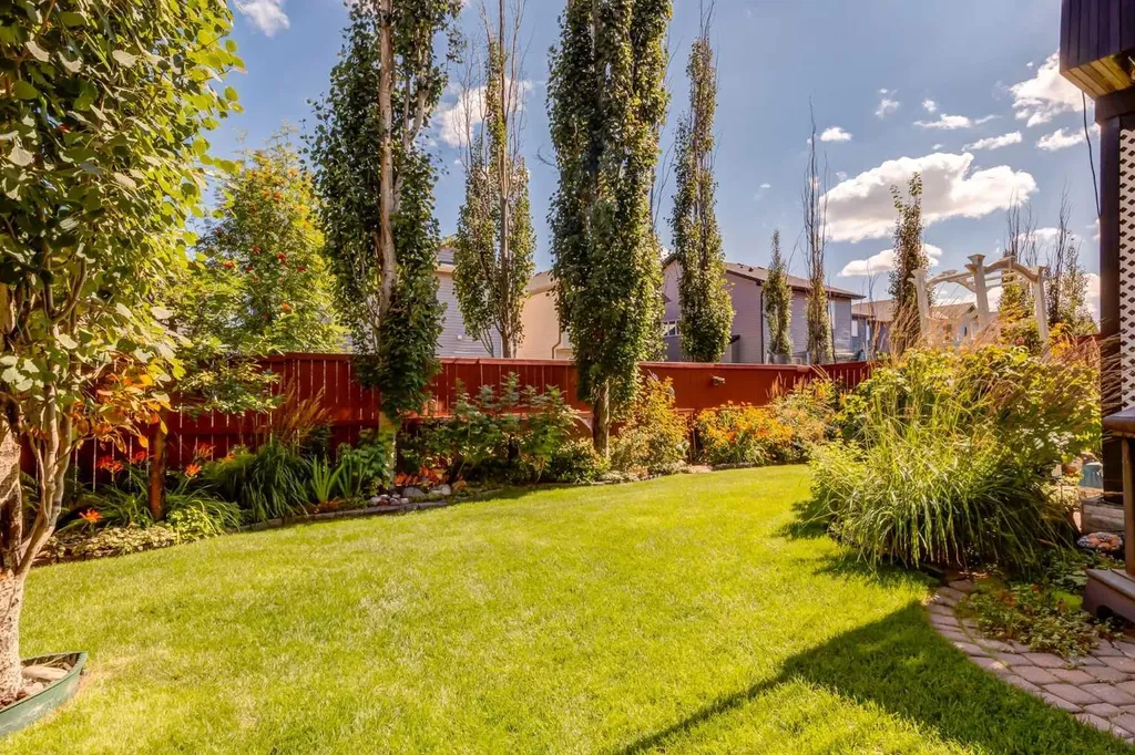 202 Silverado Bank Circle SW Calgary AB T2X 0K9