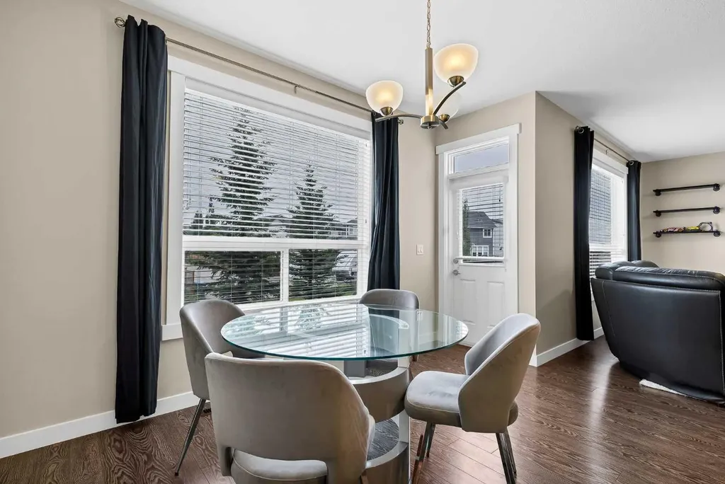 1086 Williamstown Boulevard NW Airdrie AB T4B3T9