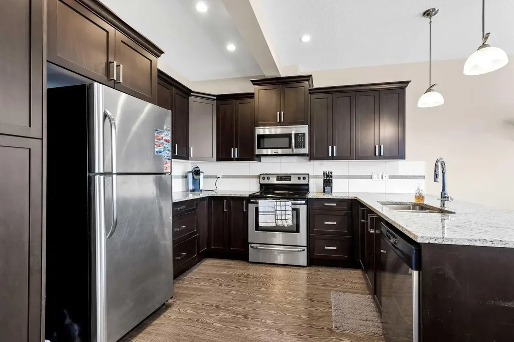 1086 Williamstown Boulevard NW Airdrie AB T4B3T9