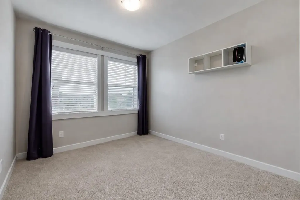 1086 Williamstown Boulevard NW Airdrie AB T4B3T9