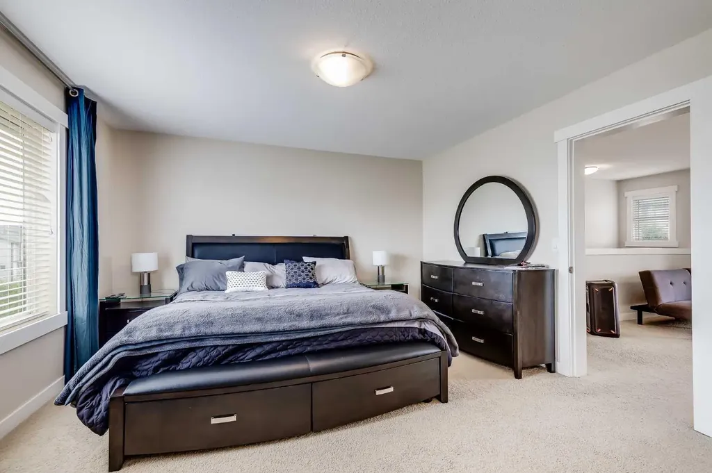 1086 Williamstown Boulevard NW Airdrie AB T4B3T9