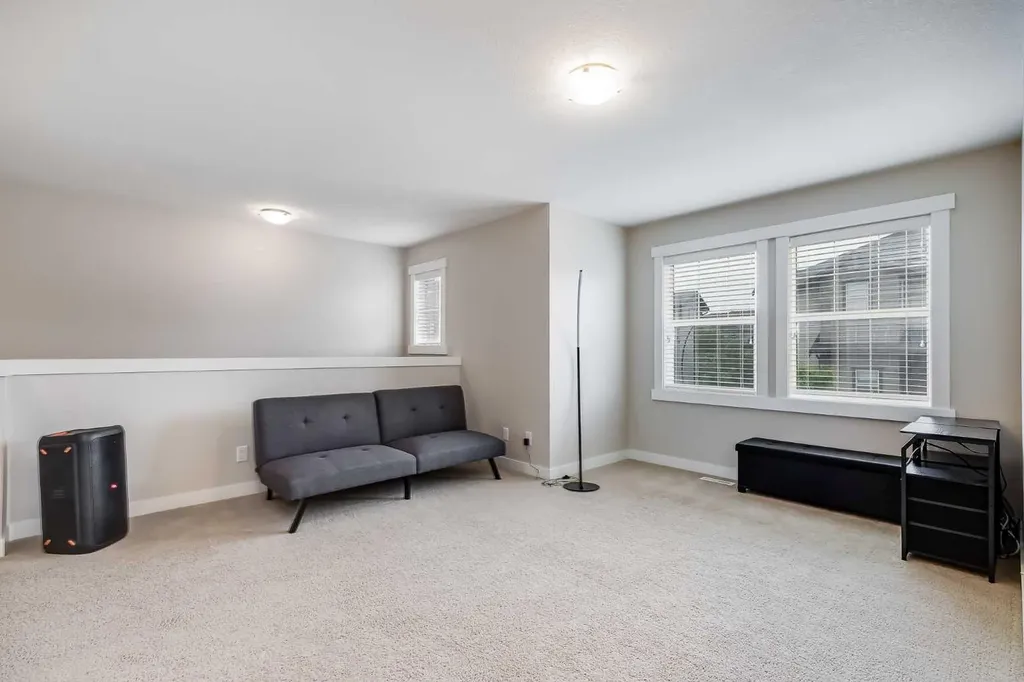 1086 Williamstown Boulevard NW Airdrie AB T4B3T9