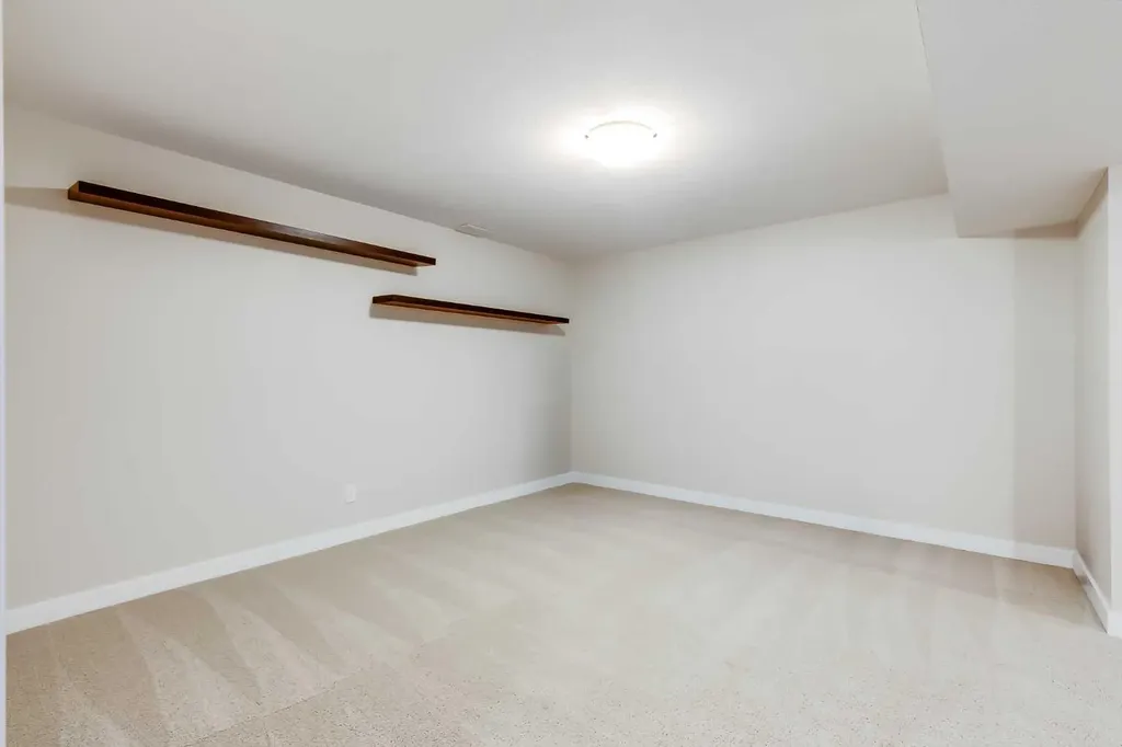 1086 Williamstown Boulevard NW Airdrie AB T4B3T9