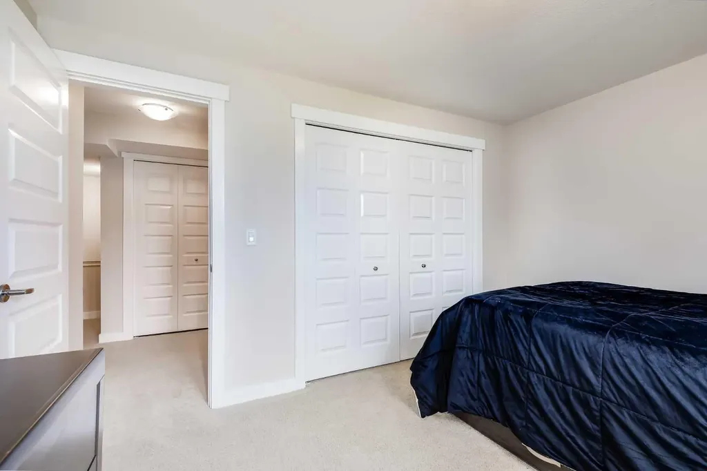 1086 Williamstown Boulevard NW Airdrie AB T4B3T9