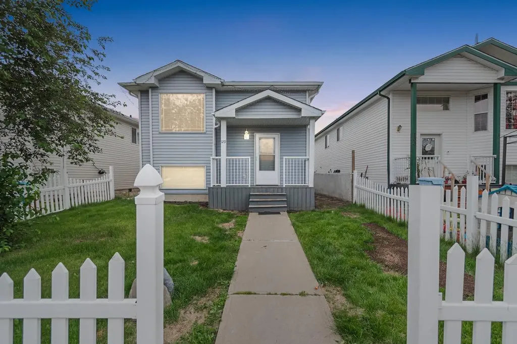 129 Lightbown Way Fort Mcmurray AB T9K 2R1