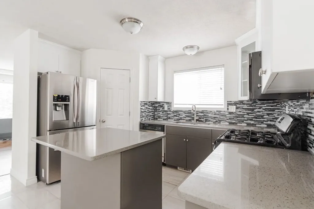 129 Lightbown Way Fort Mcmurray AB T9K 2R1