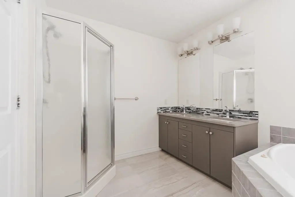 129 Lightbown Way Fort Mcmurray AB T9K 2R1