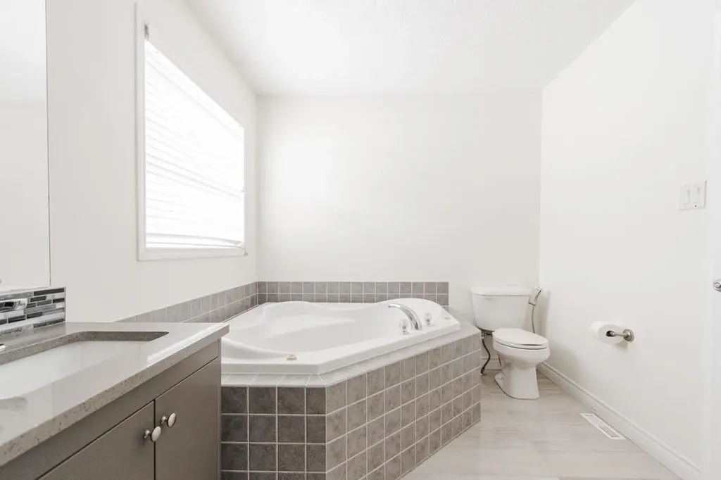 129 Lightbown Way Fort Mcmurray AB T9K 2R1