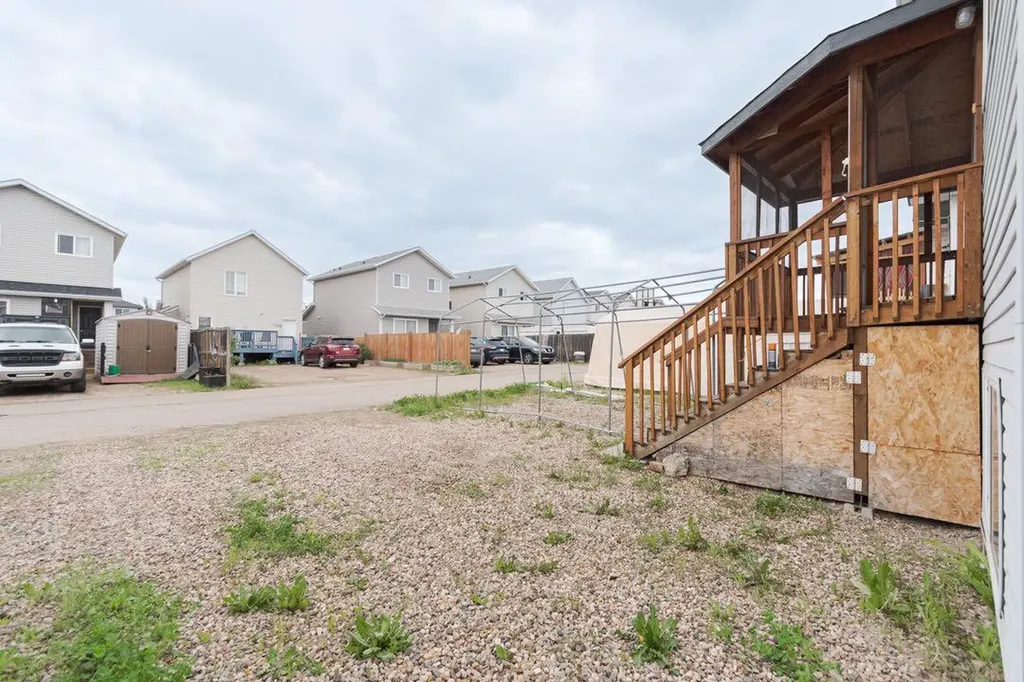 129 Lightbown Way Fort Mcmurray AB T9K 2R1