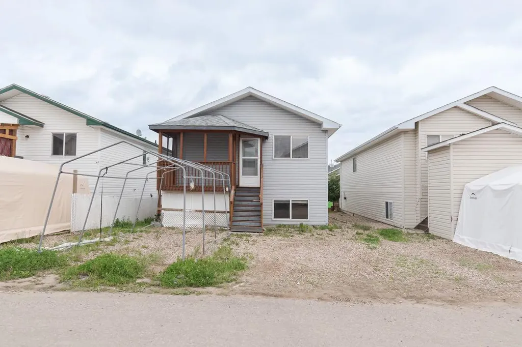 129 Lightbown Way Fort Mcmurray AB T9K 2R1