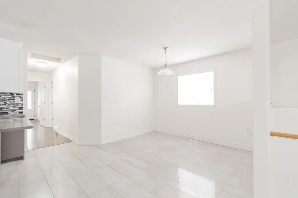 129 Lightbown Way Fort Mcmurray AB T9K 2R1