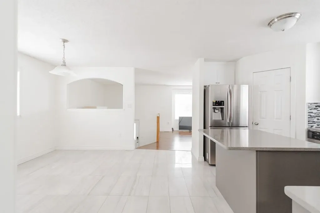 129 Lightbown Way Fort Mcmurray AB T9K 2R1