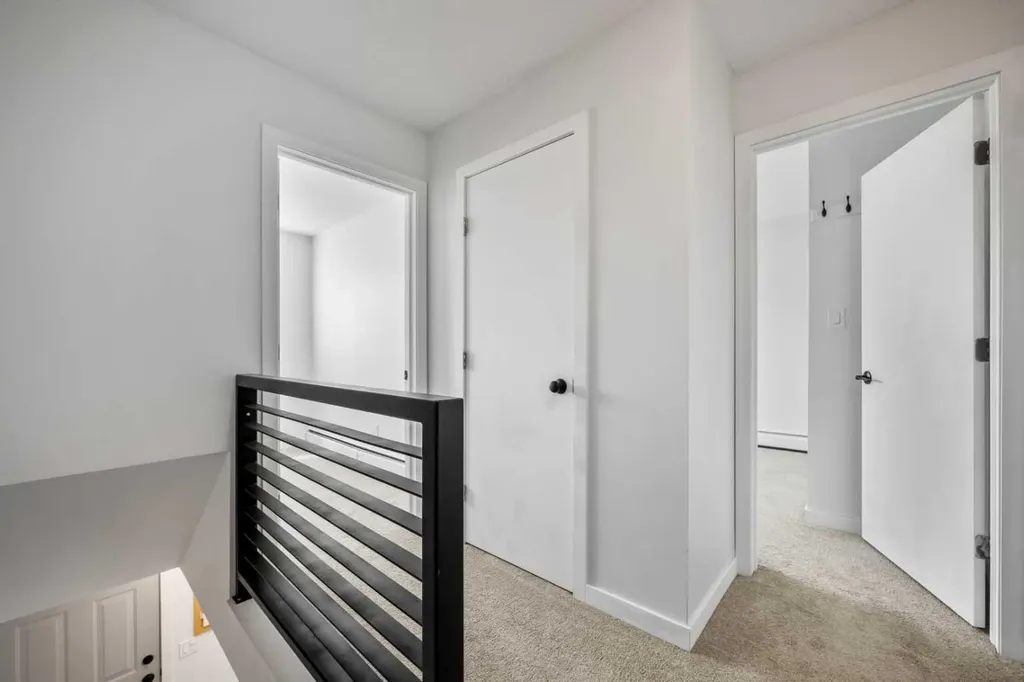 3809 45 Street SW Calgary AB T3E 3H4