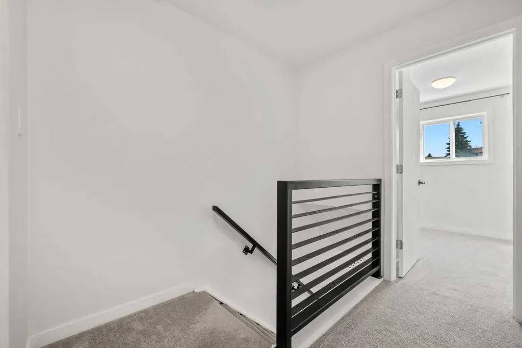 3809 45 Street SW Calgary AB T3E 3H4