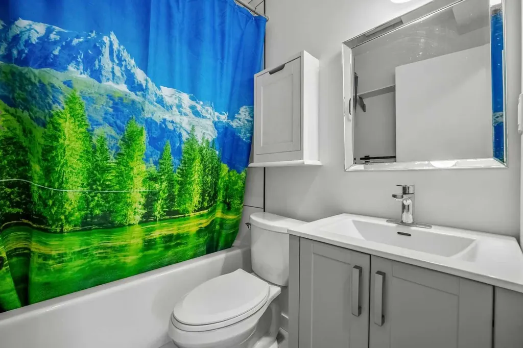 3809 45 Street SW Calgary AB T3E 3H4