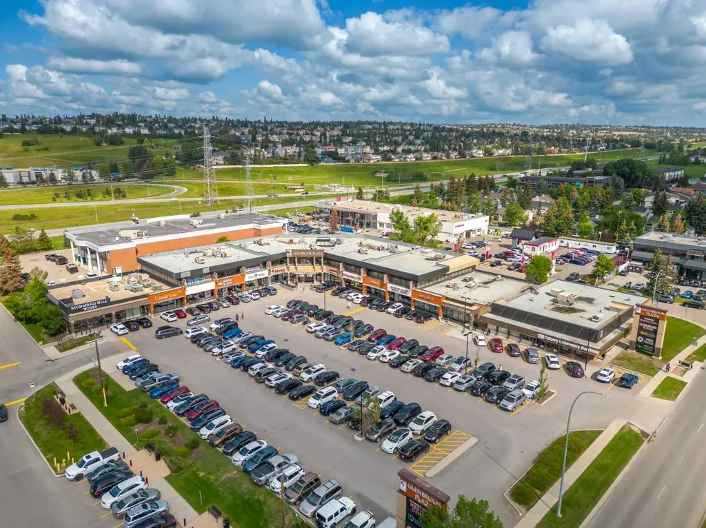 3809 45 Street SW Calgary AB T3E 3H4
