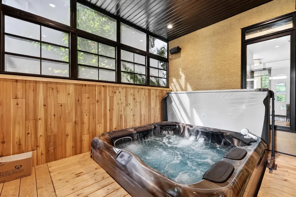 652 Quarry Way SE Calgary AB T2C 5H6