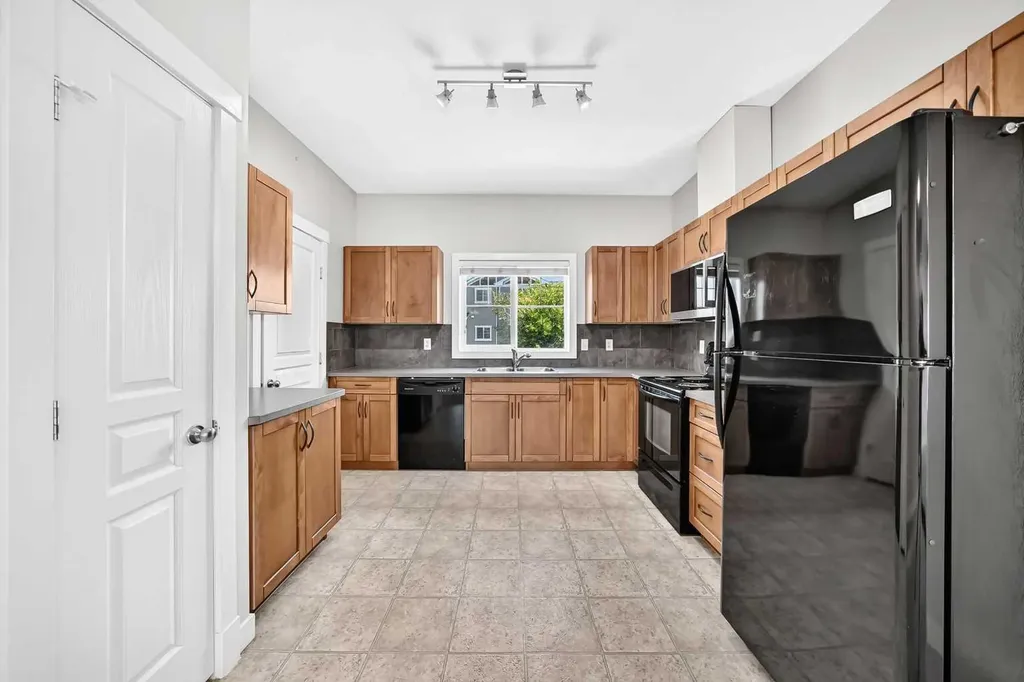 281 Cougar Ridge Drive SW Calgary AB T3H 0J2