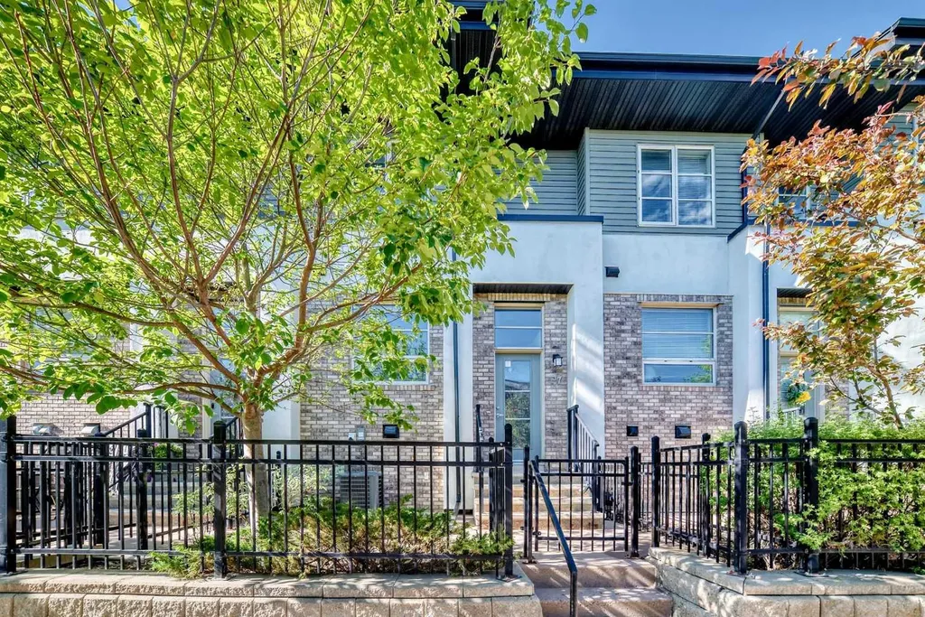 57 Aspen Hills Common SW Calgary AB T3H0R7