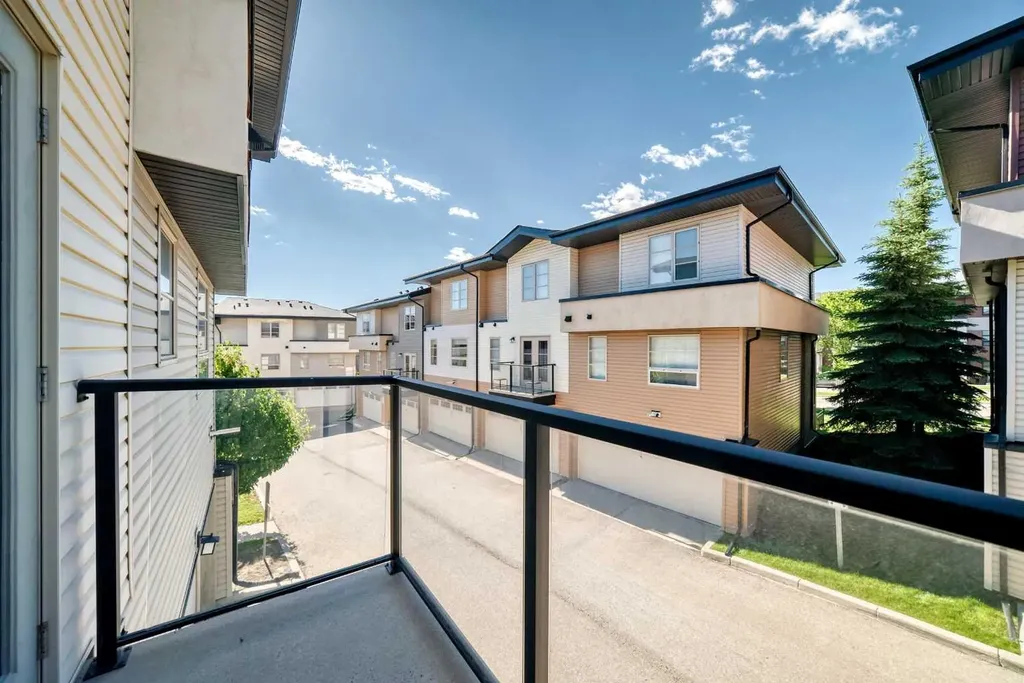57 Aspen Hills Common SW Calgary AB T3H0R7