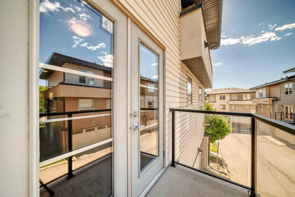 57 Aspen Hills Common SW Calgary AB T3H0R7